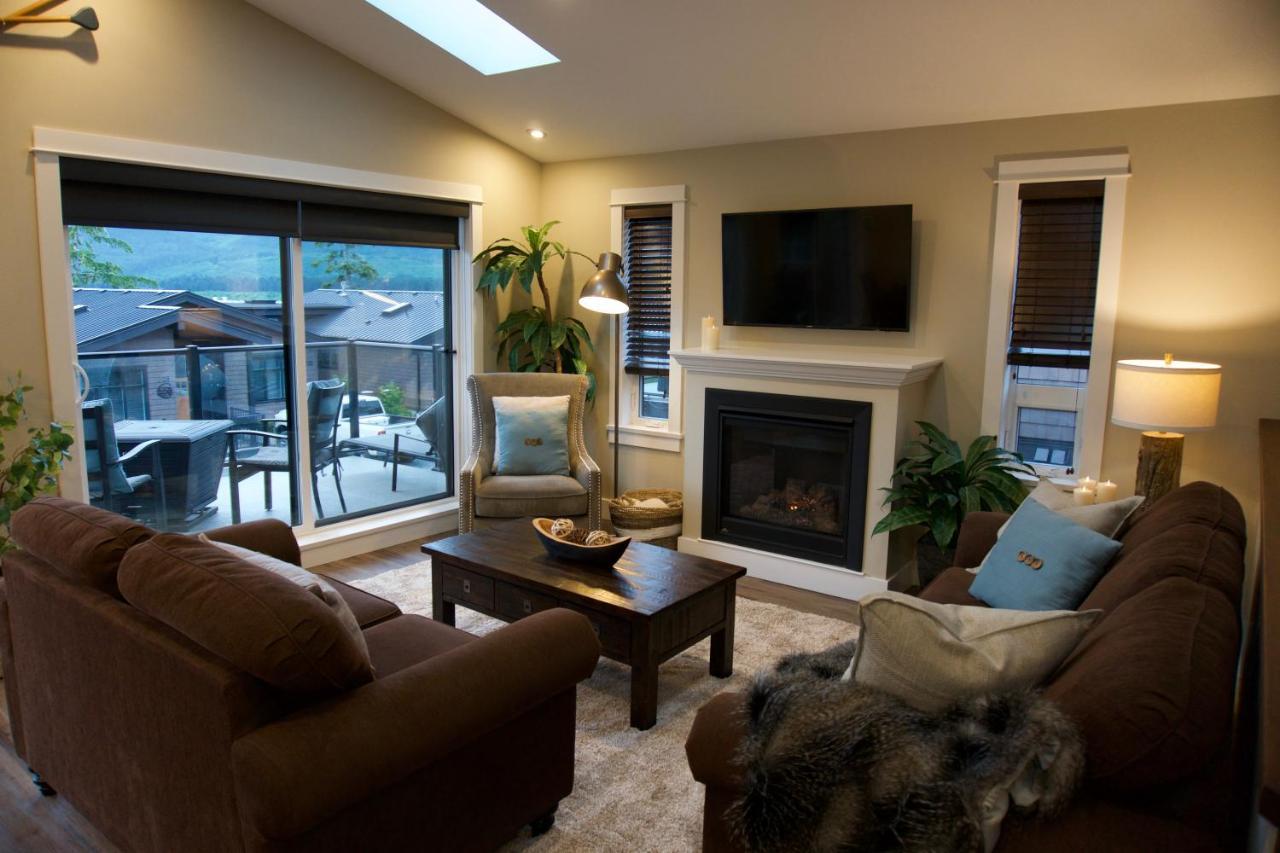 Port Renfrew Vacation Rentals Exterior photo