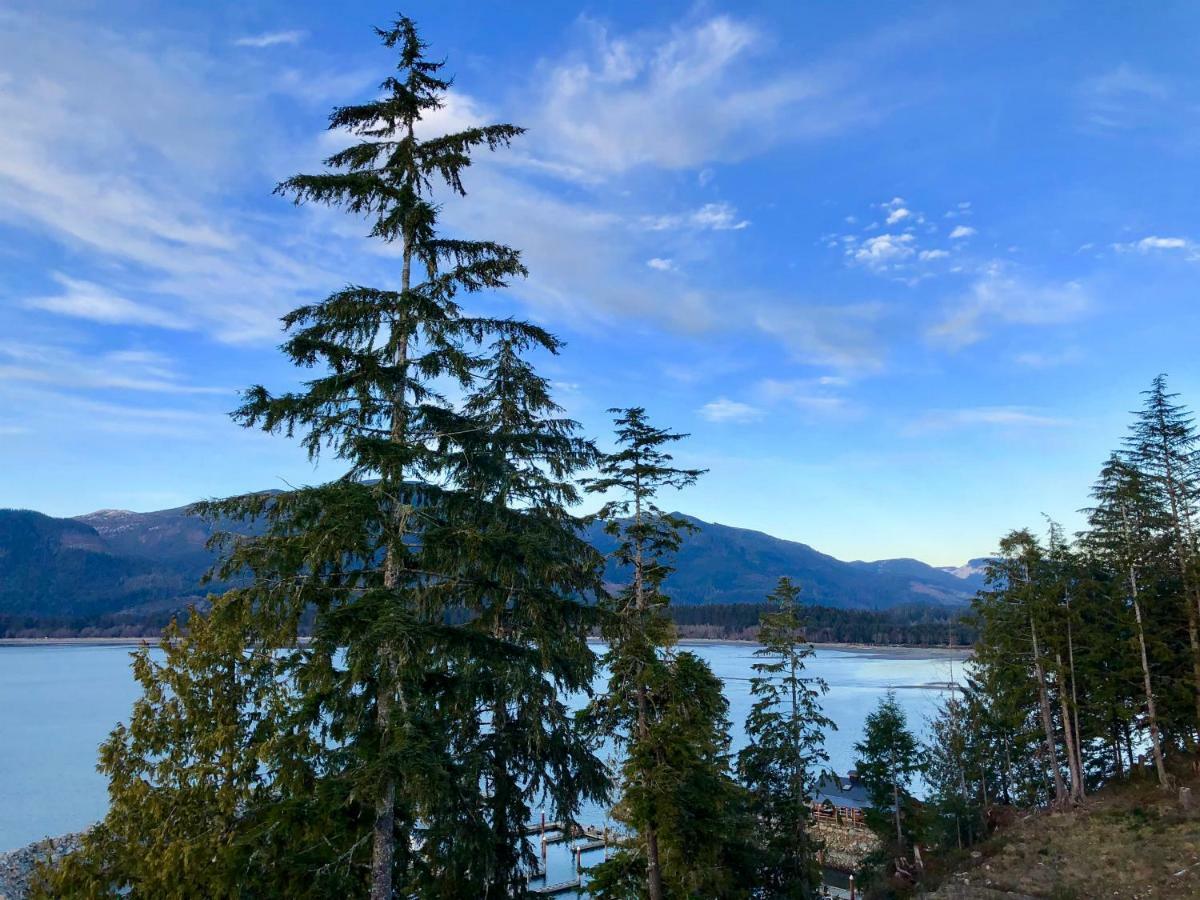 Port Renfrew Vacation Rentals Exterior photo