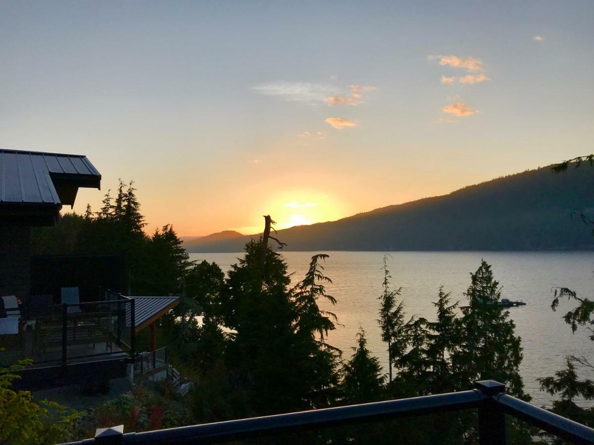 Port Renfrew Vacation Rentals Exterior photo